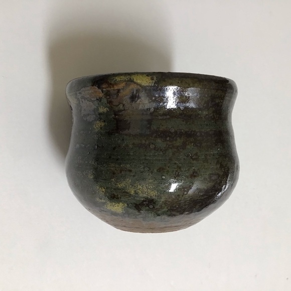 Studio Art Pottery Tea Bowl Sake Cup Handmade Green Glaze Brown Signed Vintage - Picture 11 of 16